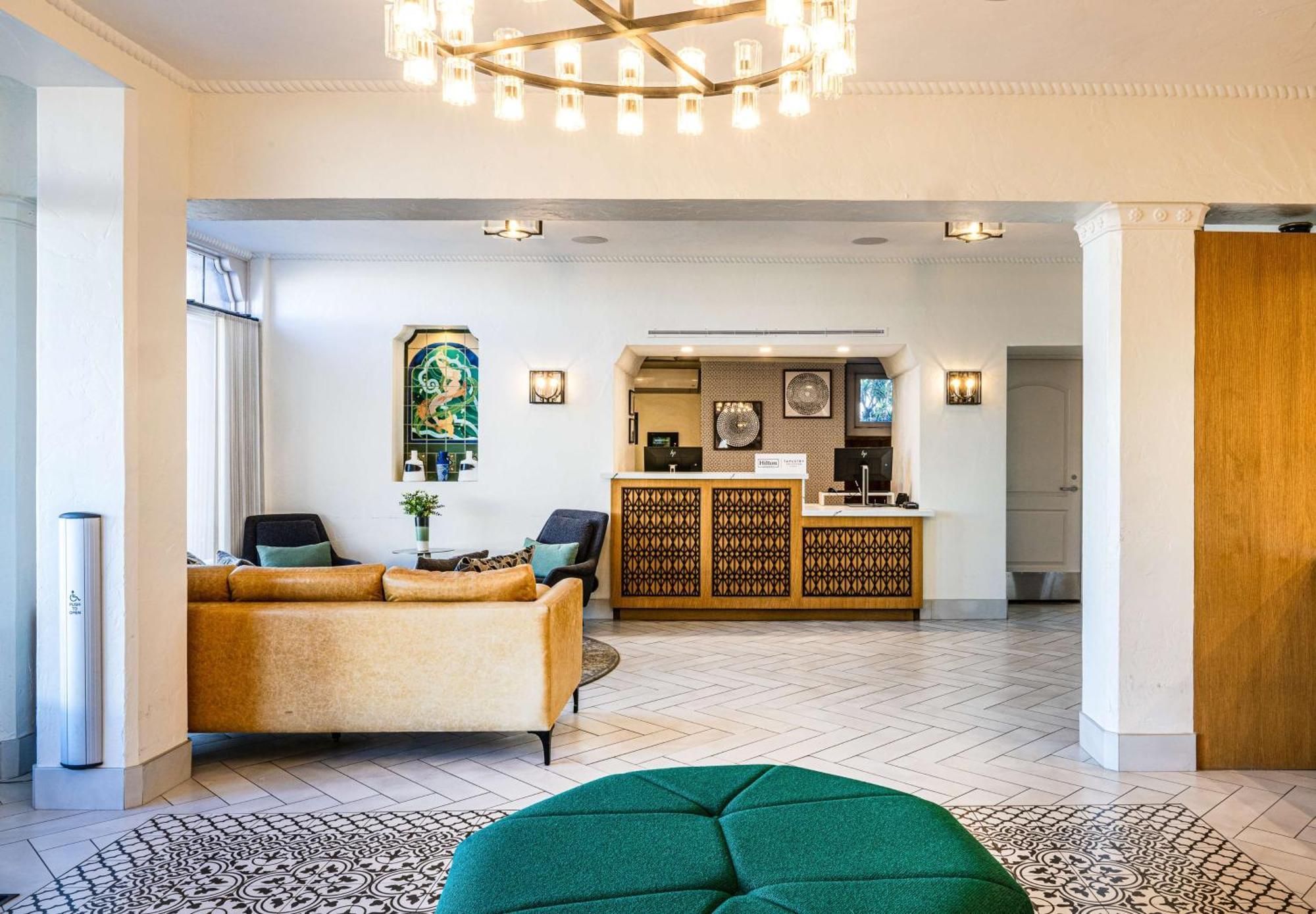 Hotel Virginia Santa Barbara, Tapestry Collection By Hilton Bagian luar foto